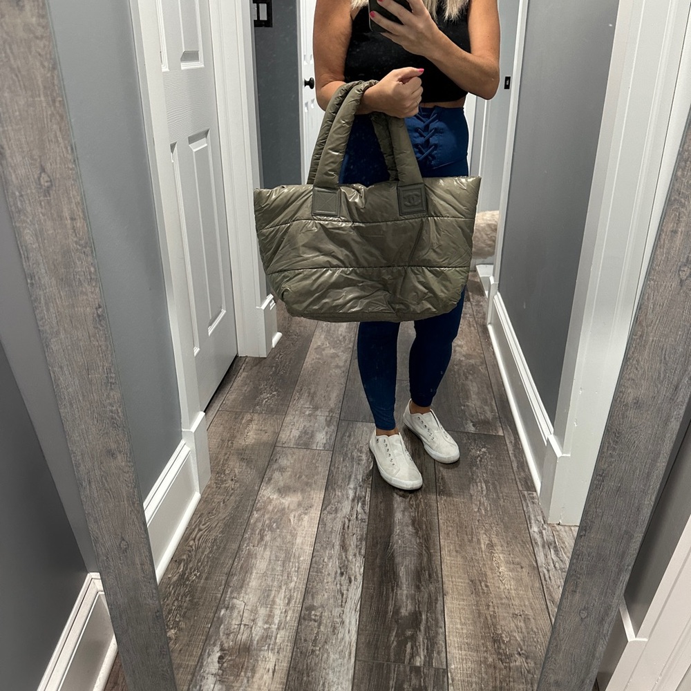 Chanel Quilted reversible Metallic Tote Bag coco Cocoon bag - Picture 7 of 10